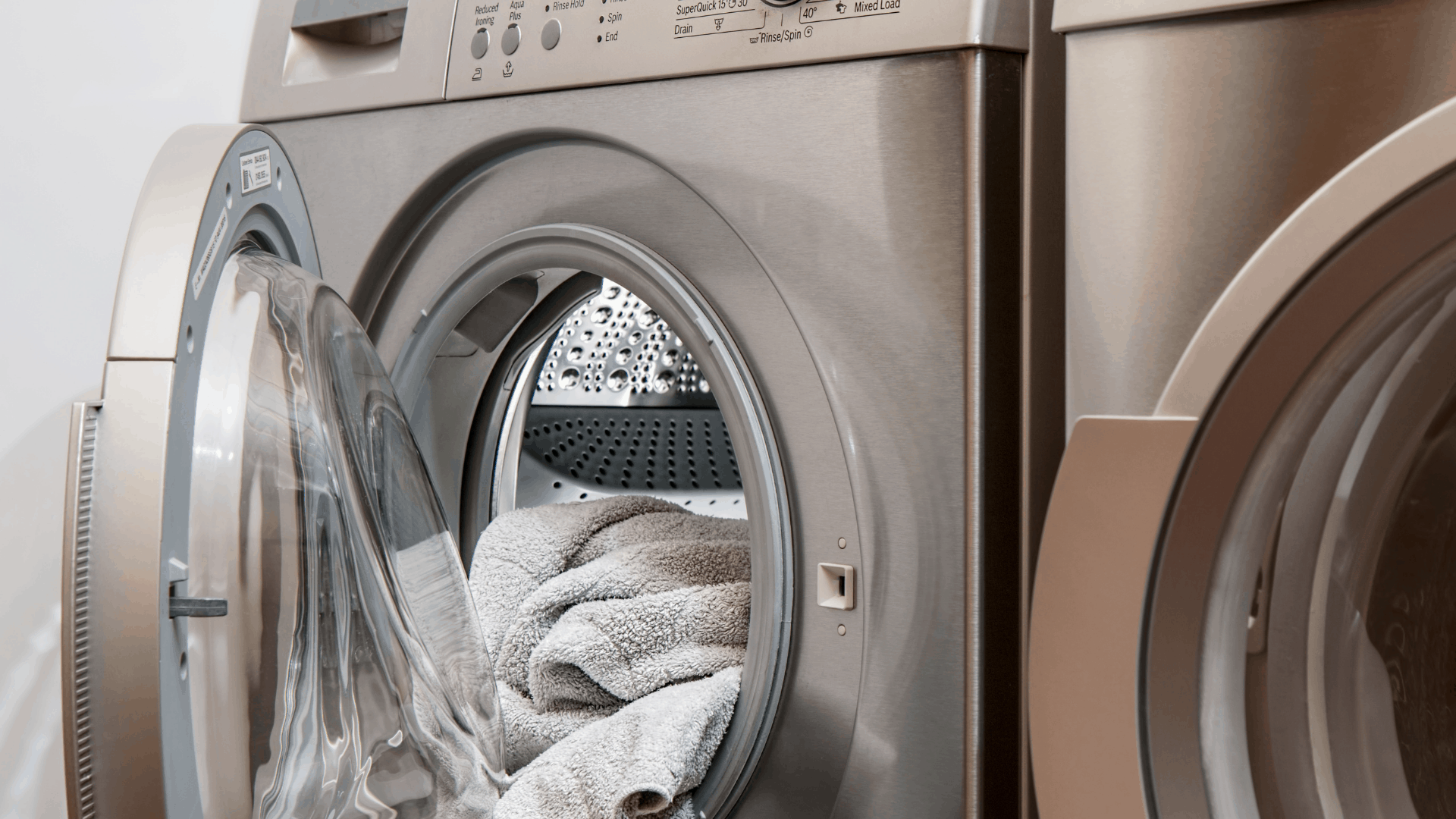 How Long Does a Dryer Take to Dry Clothes?